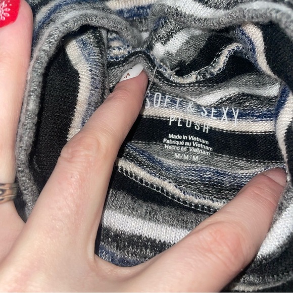 🆕NWTA Black white and grey American eagle soft & sexy plush dress size medium - Picture 13 of 14